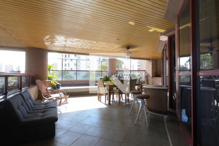 Apartamento à venda com 465m², 4 quartos e 5 vagasVaranda da Sala
