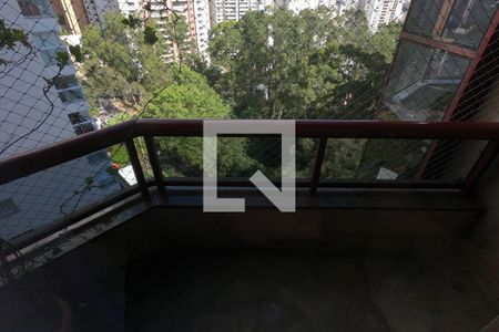 Apartamento à venda com 465m², 4 quartos e 5 vagasVaranda Suíte 3