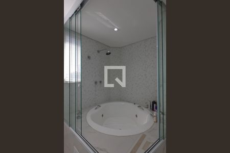 Apartamento à venda com 465m², 4 quartos e 5 vagasBanheiro da Suíte