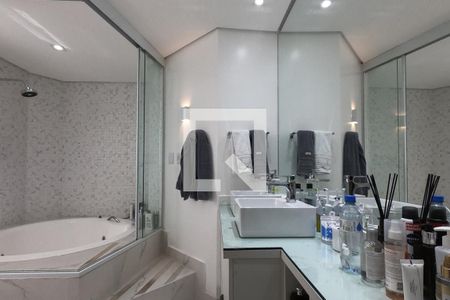 Apartamento à venda com 465m², 4 quartos e 5 vagasBanheiro da Suíte