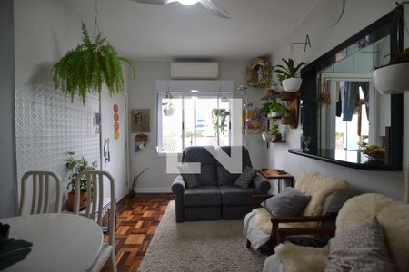 Sala de apartamento à venda com 2 quartos, 80m² em Santana, Porto Alegre