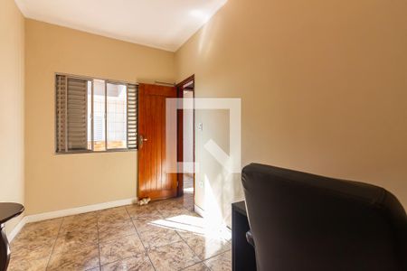 Casa à venda com 192m², 3 quartos e 2 vagas Casa à venda com 192m², 3 quartos e 2 vagasEscritório