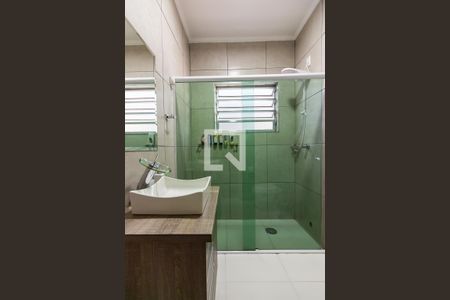 Casa à venda com 192m², 3 quartos e 2 vagas Casa à venda com 192m², 3 quartos e 2 vagasBanheiro