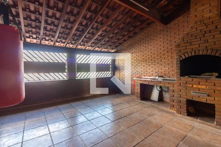 Casa à venda com 192m², 3 quartos e 2 vagas Casa à venda com 192m², 3 quartos e 2 vagasSacada