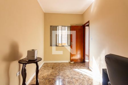 Casa à venda com 192m², 3 quartos e 2 vagas Casa à venda com 192m², 3 quartos e 2 vagasEscritório