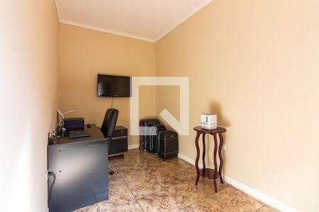 Casa à venda com 192m², 3 quartos e 2 vagas Casa à venda com 192m², 3 quartos e 2 vagasEscritório