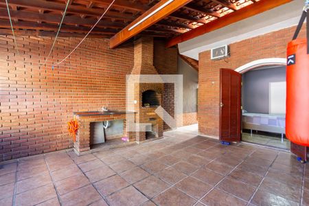 Casa à venda com 192m², 3 quartos e 2 vagas Casa à venda com 192m², 3 quartos e 2 vagasSacada