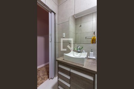 Casa à venda com 192m², 3 quartos e 2 vagas Casa à venda com 192m², 3 quartos e 2 vagasBanheiro