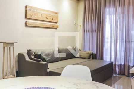 Sala de apartamento para alugar com 2 quartos, 81m² em Barra da Tijuca, Rio de Janeiro