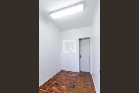 Quarto de serviço de apartamento para alugar com 2 quartos, 77m² em São João, Porto Alegre