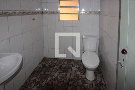 Banheiro de casa para alugar com 1 quarto, 50m² em Parque Independência, São Paulo