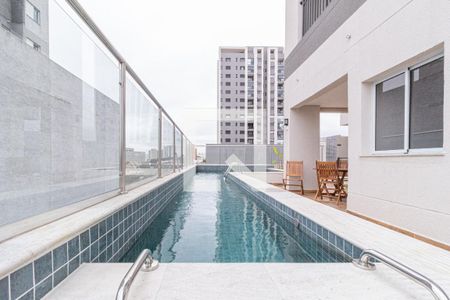 Apartamento à venda com 37m², 1 quarto e 1 vaga Apartamento à venda com 37m², 1 quarto e 1 vagaÁrea comum - Piscina