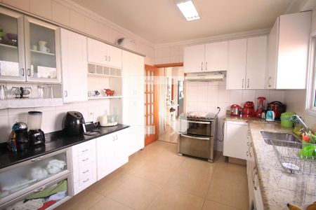 Apartamento à venda com 129m², 4 quartos e 4 vagasCozinha