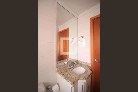 Apartamento à venda com 129m², 4 quartos e 4 vagasBanheiro 2