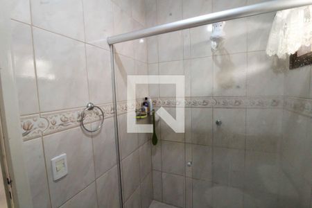 Casa à venda com 150m², 5 quartos e 2 vagas Casa à venda com 150m², 5 quartos e 2 vagasBanheiro