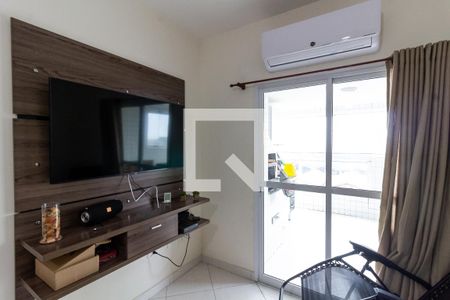Detalhe da sala de apartamento para alugar com 2 quartos, 76m² em Vila Caiçara, Praia Grande