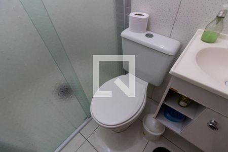 Apartamento para alugar com 76m², 2 quartos e 1 vagaDetalhe do banheiro social