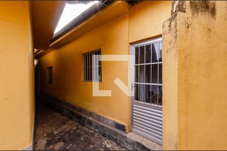 Casa à venda com 460m², 2 quartos e 2 vagas Casa à venda com 460m², 2 quartos e 2 vagasBarracão 2