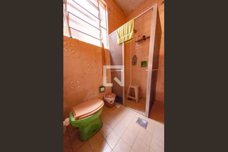 Casa à venda com 460m², 2 quartos e 2 vagas Casa à venda com 460m², 2 quartos e 2 vagasBanheiro