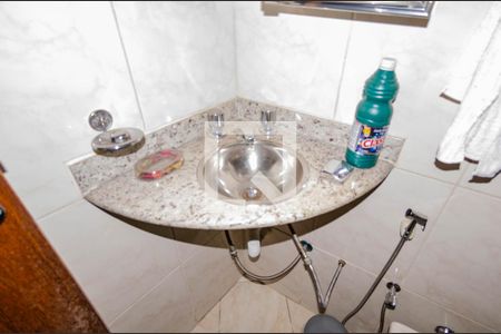 Casa à venda com 460m², 2 quartos e 2 vagas Casa à venda com 460m², 2 quartos e 2 vagasBanheiro da suíte