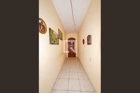 Casa à venda com 460m², 2 quartos e 2 vagas Casa à venda com 460m², 2 quartos e 2 vagasCorredor