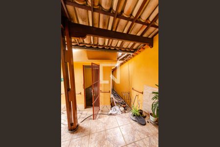 Casa à venda com 460m², 2 quartos e 2 vagas Casa à venda com 460m², 2 quartos e 2 vagasVaranda