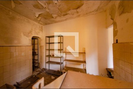 Casa à venda com 460m², 2 quartos e 2 vagas Casa à venda com 460m², 2 quartos e 2 vagasBarracão 1