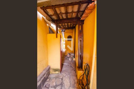 Casa à venda com 460m², 2 quartos e 2 vagas Casa à venda com 460m², 2 quartos e 2 vagasBarracão 1