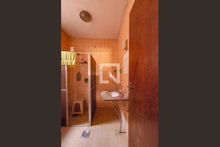 Casa à venda com 460m², 2 quartos e 2 vagas Casa à venda com 460m², 2 quartos e 2 vagasBanheiro