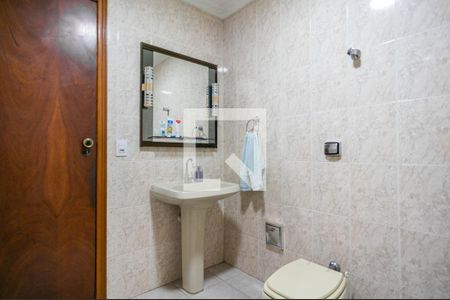 Lavabo de casa para alugar com 2 quartos, 350m² em Jardim Sao Jose, São Paulo