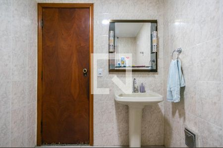 Lavabo de casa para alugar com 2 quartos, 350m² em Jardim Sao Jose, São Paulo