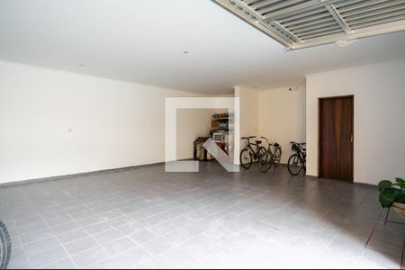 Garagem de casa para alugar com 2 quartos, 350m² em Jardim Sao Jose, São Paulo