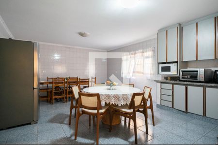 Cozinha de casa para alugar com 2 quartos, 350m² em Jardim Sao Jose, São Paulo