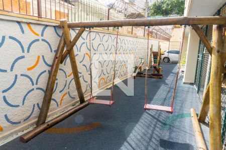 Apartamento à venda com 64m², 2 quartos e sem vagaÁrea Comum - Playground