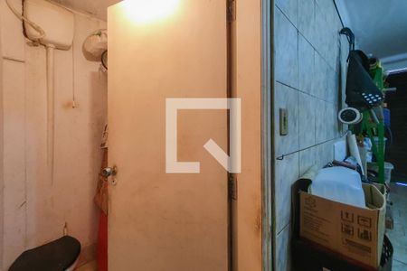 Casa à venda com 140m², 4 quartos e 1 vaga Casa à venda com 140m², 4 quartos e 1 vagaBanheiro da Garagem