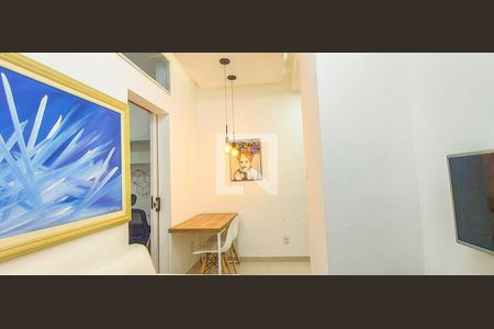 Sala de kitnet/studio para alugar com 1 quarto, 27m² em Flamengo, Rio de Janeiro