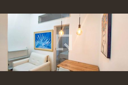 Sala de kitnet/studio para alugar com 1 quarto, 27m² em Flamengo, Rio de Janeiro