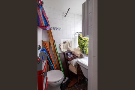 Apartamento à venda com 122m², 3 quartos e 1 vagaÁrea de Serviço - Banheiro