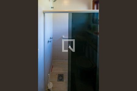 Casa à venda com 250m², 4 quartos e 2 vagasBanheiro Social