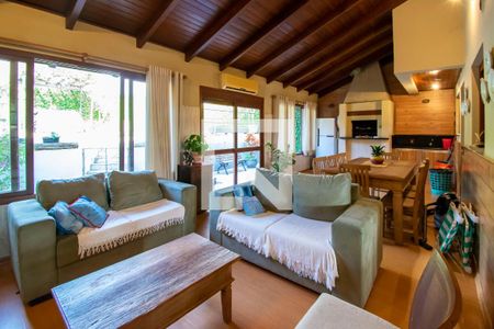 Casa à venda com 250m², 4 quartos e 2 vagasEspaço Gourmet