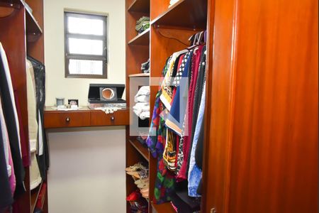 Casa à venda com 4 quartos, 180m² em Jardim Guanca, São Paulo