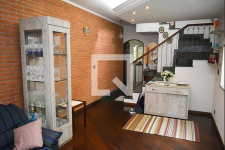 Casa à venda com 4 quartos, 180m² em Jardim Guanca, São Paulo