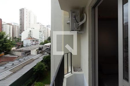 Varanda de apartamento para alugar com 1 quarto, 45m² em Itaim Bibi, São Paulo