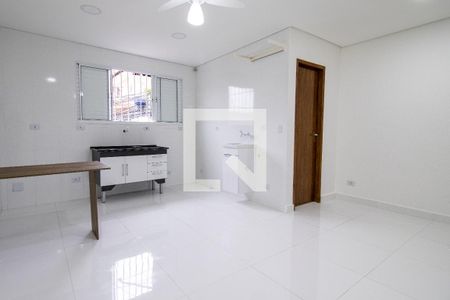 Sala/Cozinha de casa para alugar com 1 quarto, 25m² em Vila Campestre, São Paulo