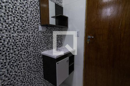 Banheiro de casa para alugar com 1 quarto, 25m² em Vila Campestre, São Paulo