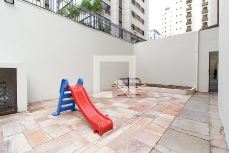 Apartamento à venda com 42m², 1 quarto e 1 vaga Apartamento à venda com 42m², 1 quarto e 1 vagaÁrea Comum - Playground