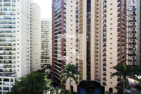Vista  de apartamento para alugar com 1 quarto, 42m² em Indianópolis, São Paulo