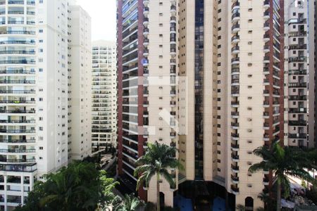 Vista  de apartamento à venda com 1 quarto, 42m² em Indianópolis, São Paulo
