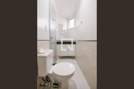 Apartamento para alugar com 68m², 2 quartos e 1 vaga Apartamento para alugar com 68m², 2 quartos e 1 vagaBanheiro da Suíte