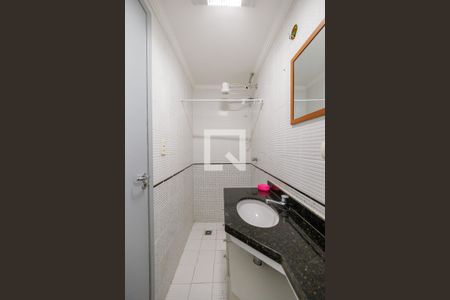 Apartamento para alugar com 68m², 2 quartos e 1 vaga Apartamento para alugar com 68m², 2 quartos e 1 vagaBanheiro Corredor